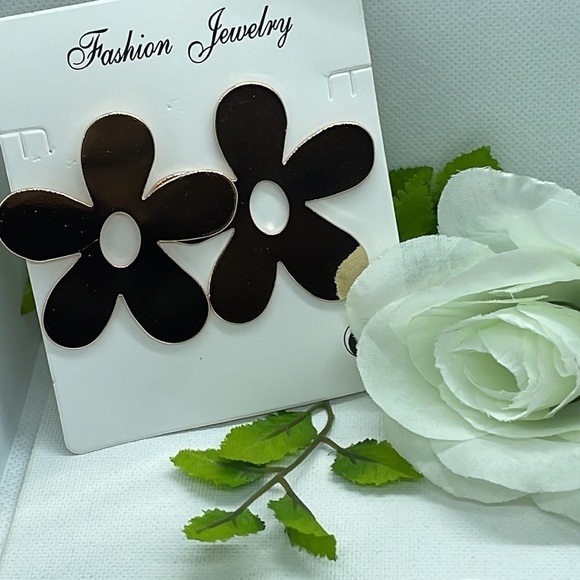 Gold Oversized Flower Stud Earrings - Picture 5 of 9